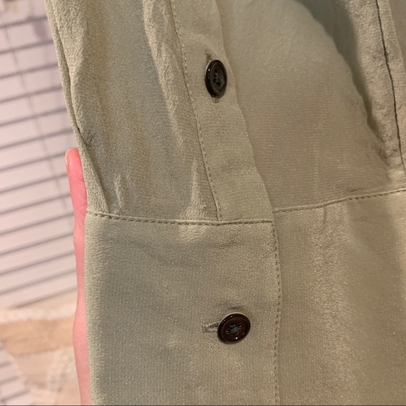 Banana Republic 100% silk button up blouse xl - Picture 8 of 8